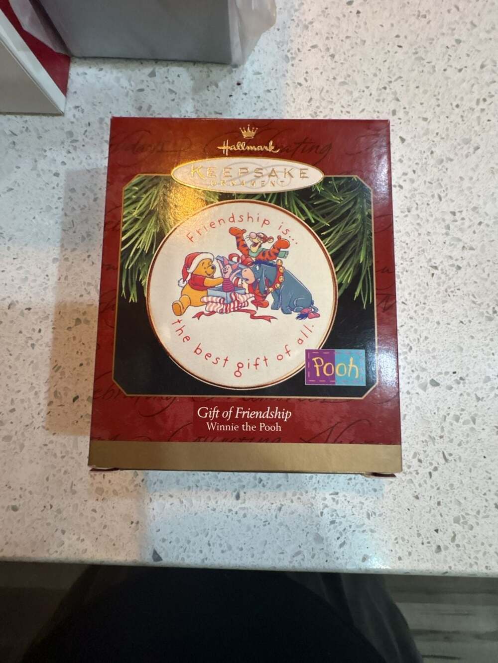 New Hallmark Keepsake Ornament Winnie the Pooh Gift of Friendship 1997 Fine Neve